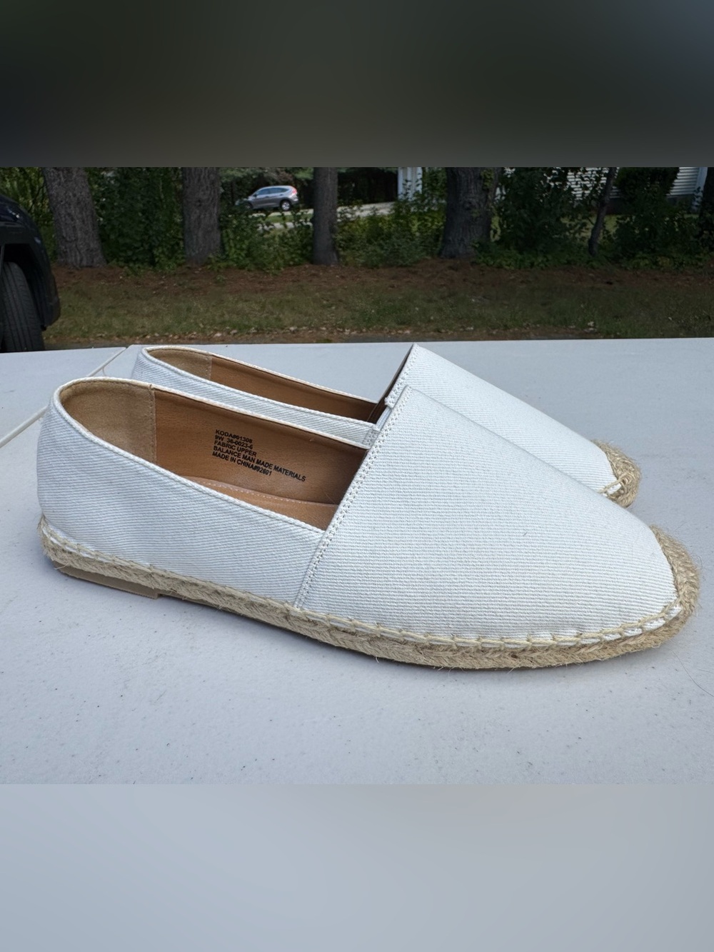comfortview White Canvas Slip-On Espadrilles